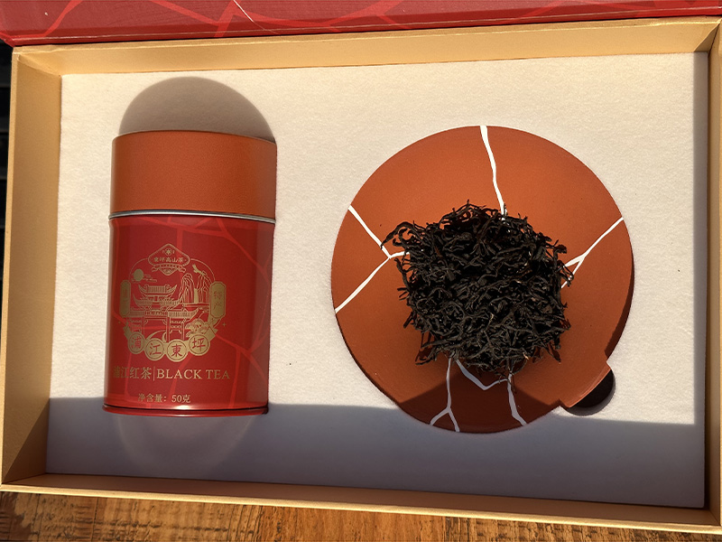 定安万年上山茶与器